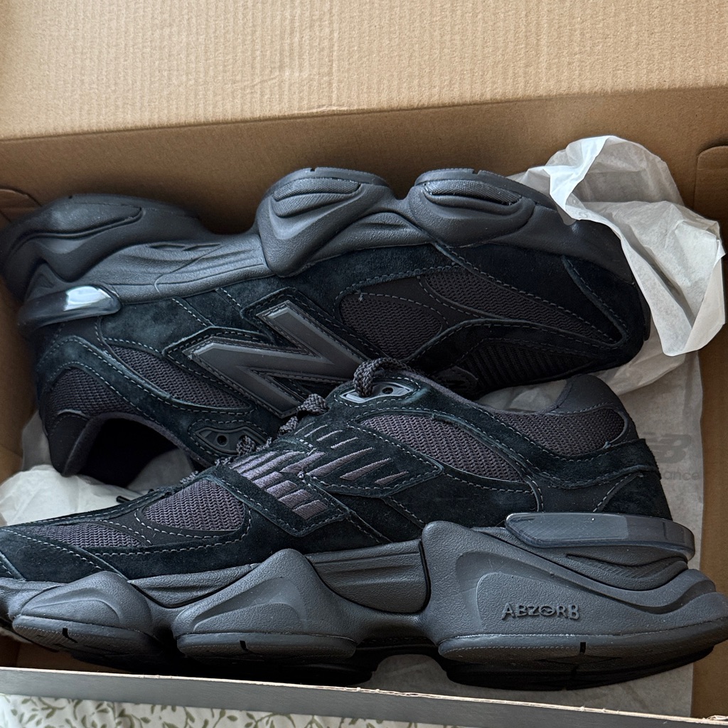New Balance 9060 Black